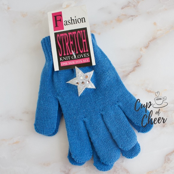 ✨ 2/$15🎄Star Mittens - Picture 5 of 5